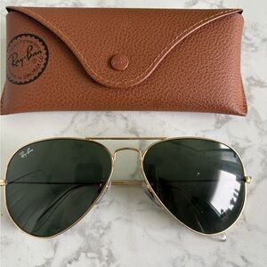 Ray-Ban Gold Frame with Dark Green Lenses Sunglasses
